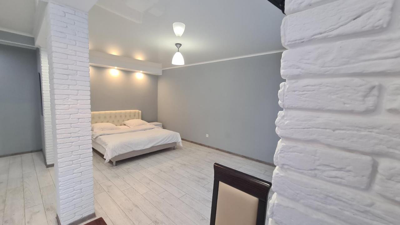 Apartaments On Vulytsia Heroiv Ato 32 Кривой Рог Екстериор снимка